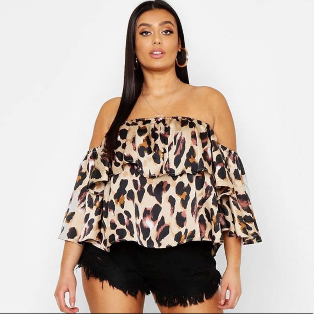 NWT Boohoo Curve Top sz 18